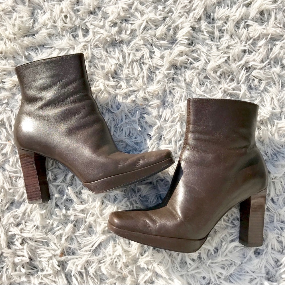 ✨ VINTAGE ✨Tommy Hilfiger Brown Heeled Booties